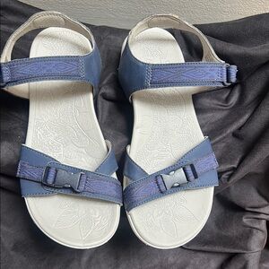Dansko Size 36 Water Sandals Navy